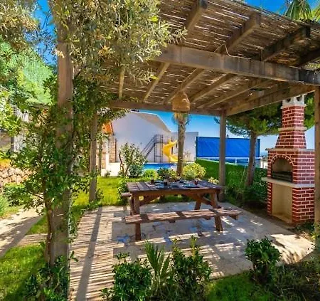 Honeymoon With Sea View Villa *