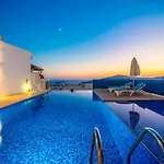 וילה Honeymoon With Sea View