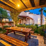 Honeymoon With Sea View וילה