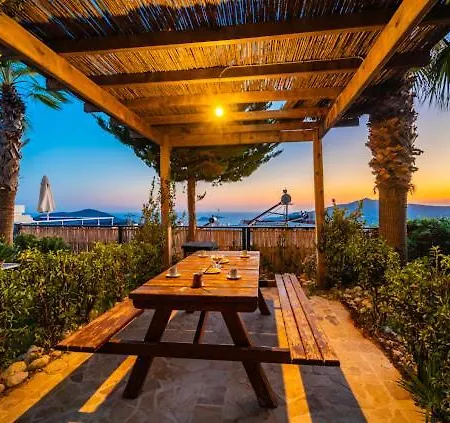וילה Honeymoon With Sea View